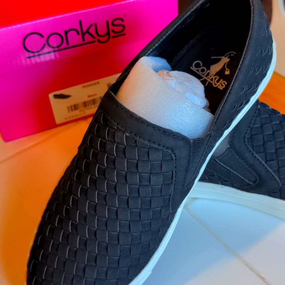 Black Powder Corky's size 7